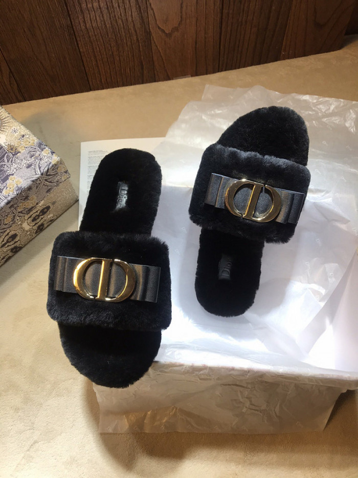 d10r sandal