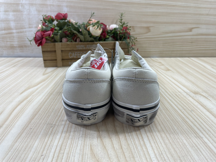VA& SNEAKER