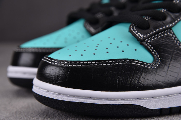 Nike SB Dunk Low D1am0nd S*pply Co. 304292-402