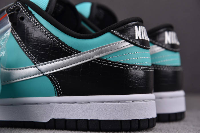 Nike SB Dunk Low D1am0nd S*pply Co. 304292-402