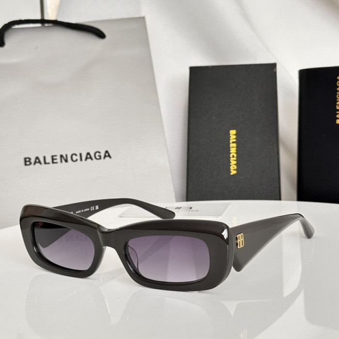 B SUNGLASSES