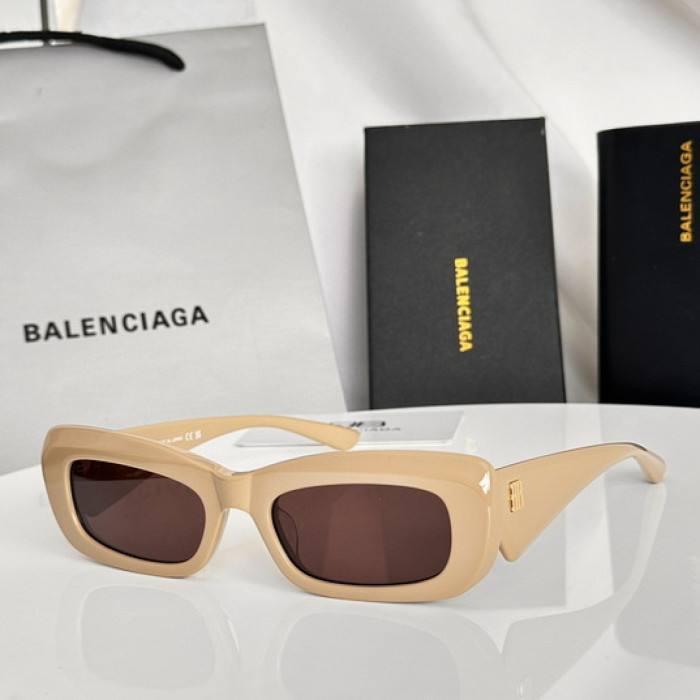 B SUNGLASSES