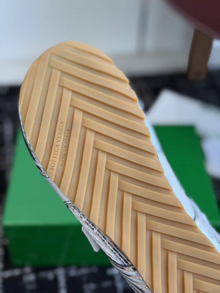 BV sandal