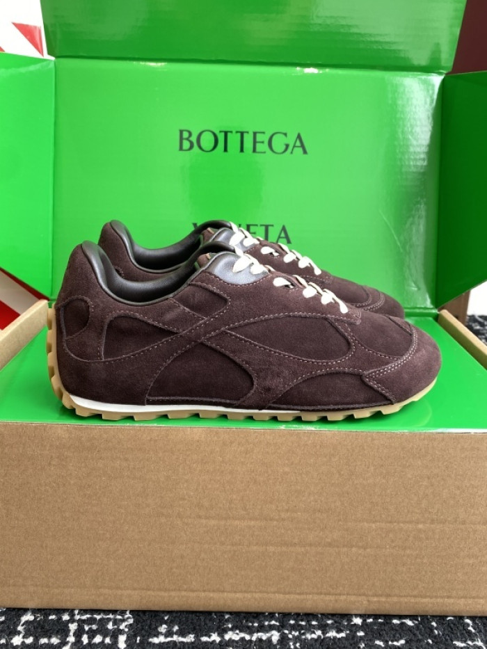 BV sneaker
