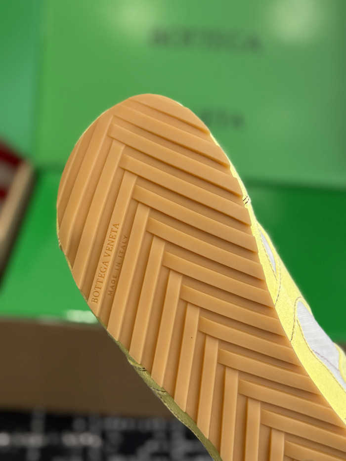 BV sneaker