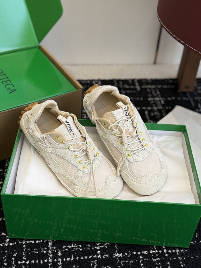 BV sneaker