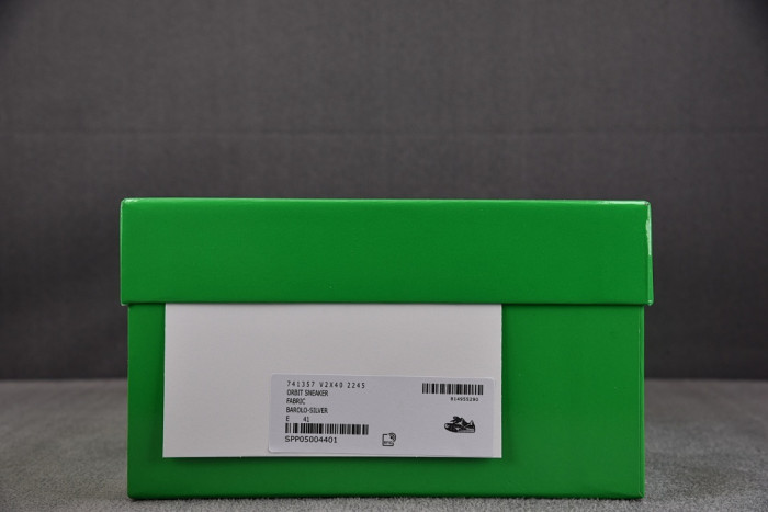 BV sneaker