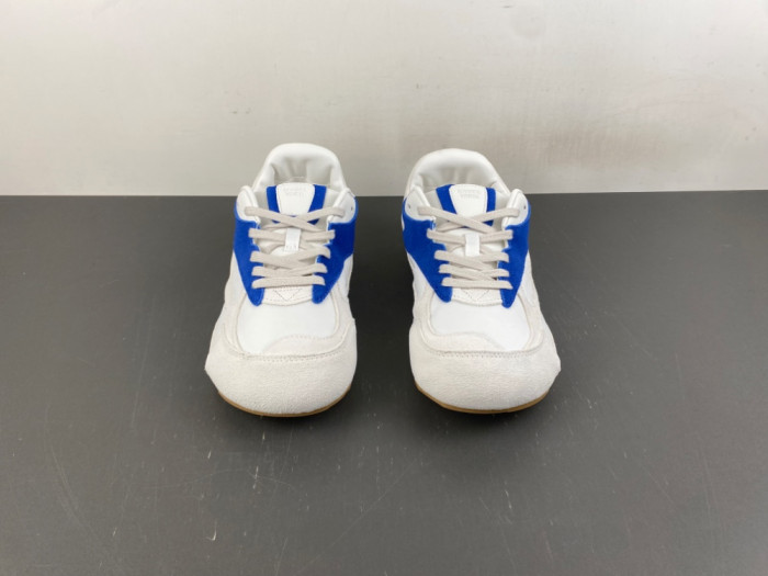 BV sneaker