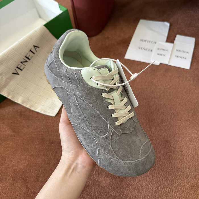 BV sneaker