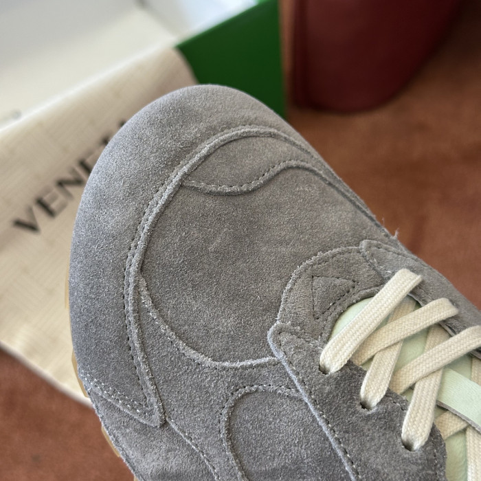 BV sneaker