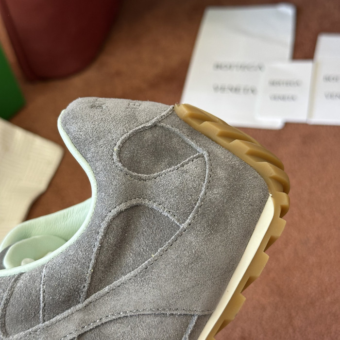 BV sneaker