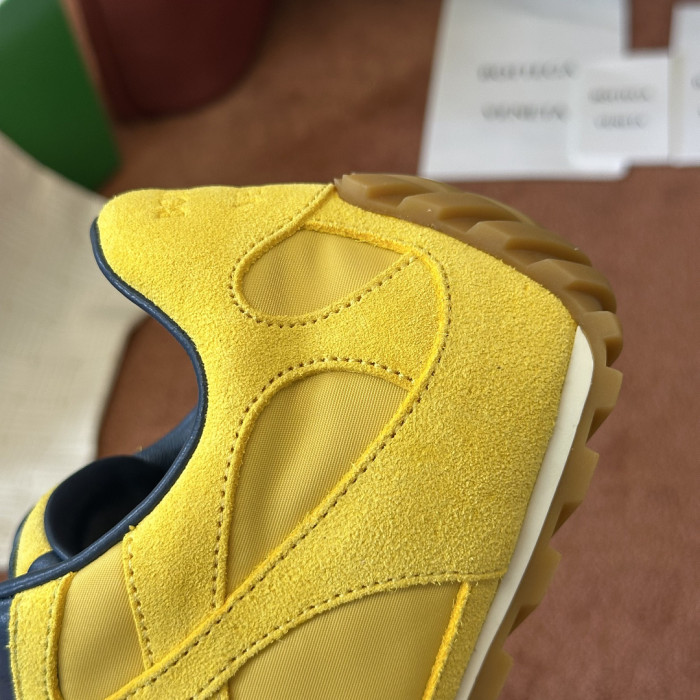BV sneaker