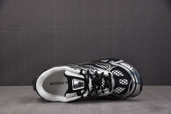 BV sneaker