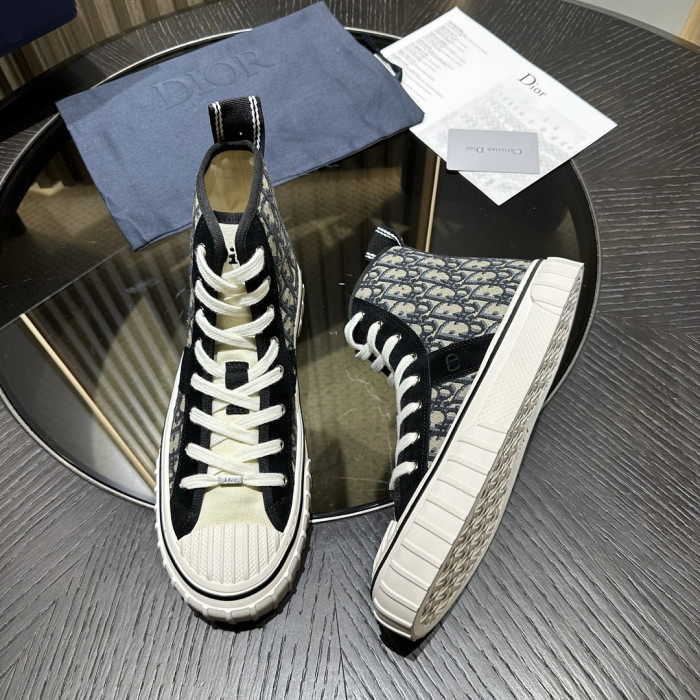D10R SNEAKER