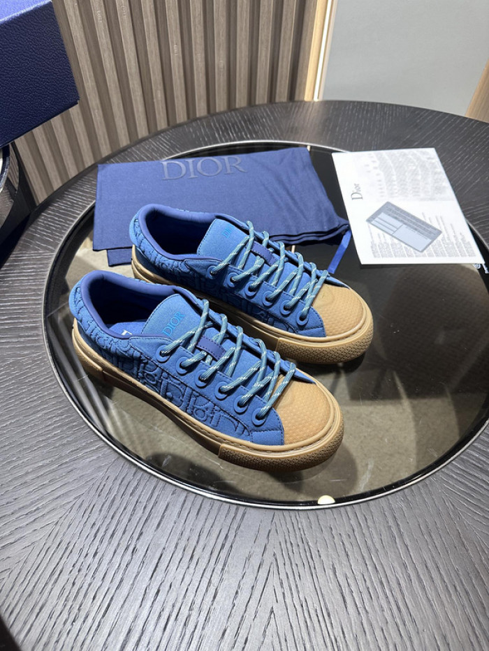 D10R SNEAKER