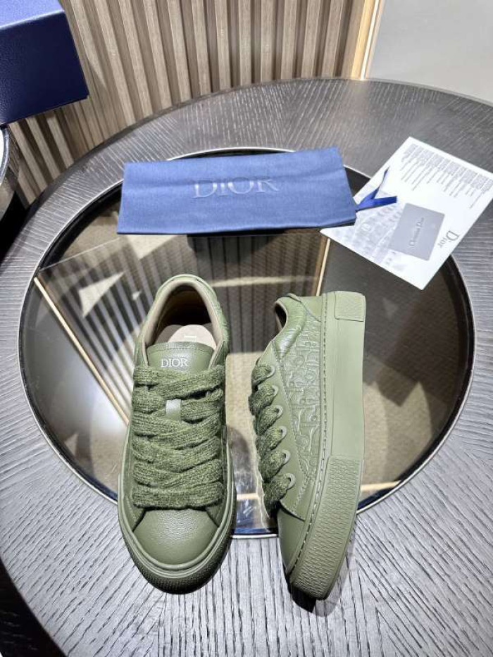 D10R SNEAKER