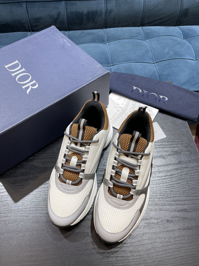 D10R SNEAKER