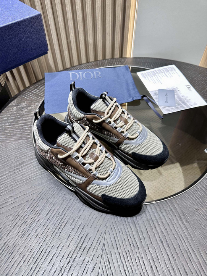 D10R SNEAKER