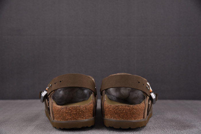 d10r sandal