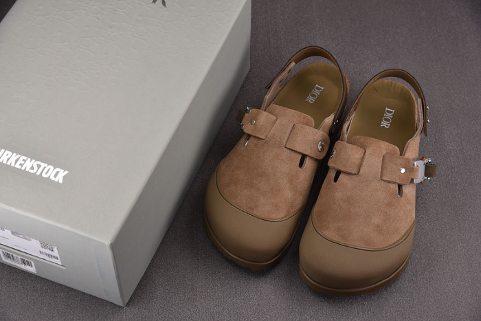 d10r sandal