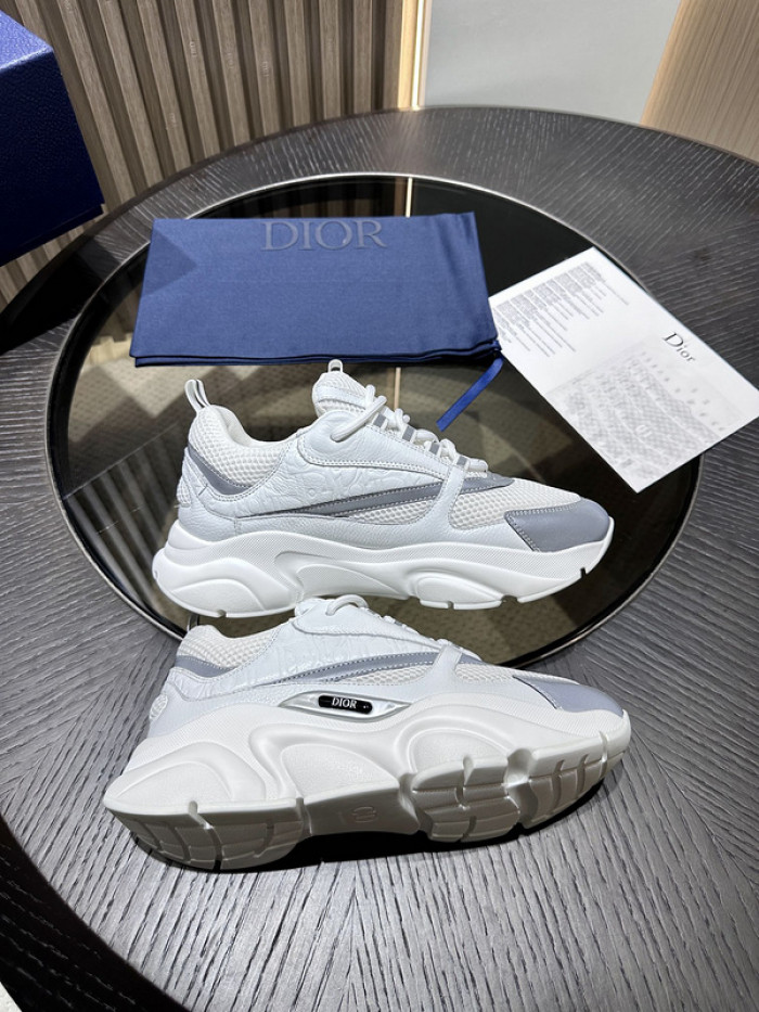 D10R SNEAKER