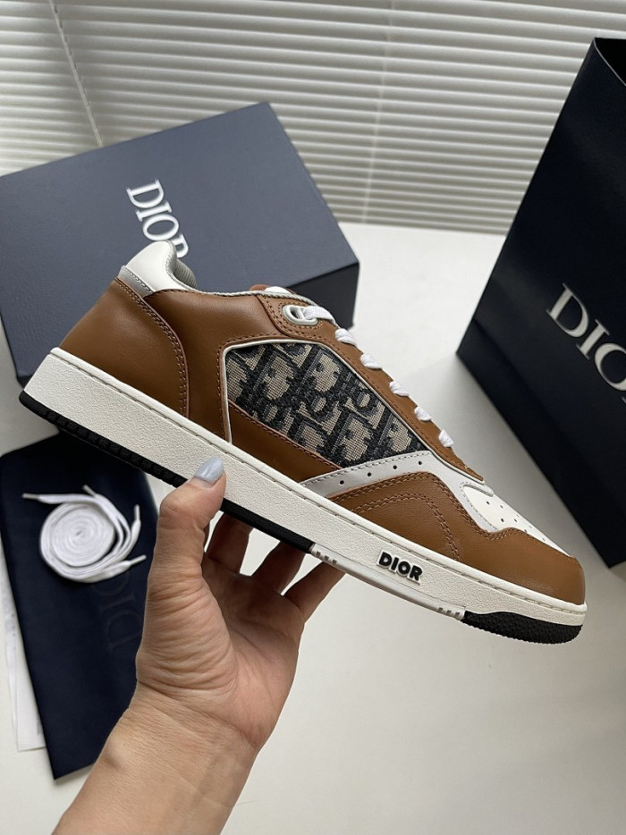 D10R B27 LOW SNEAKER