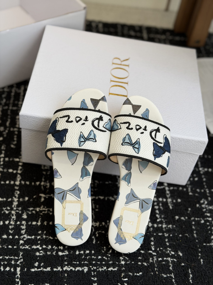 d10r sandal