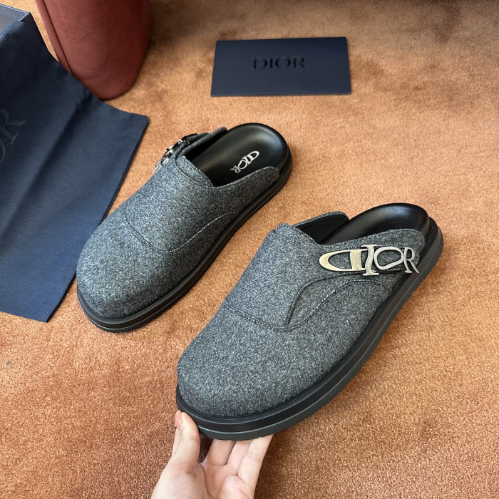 d10r sandal