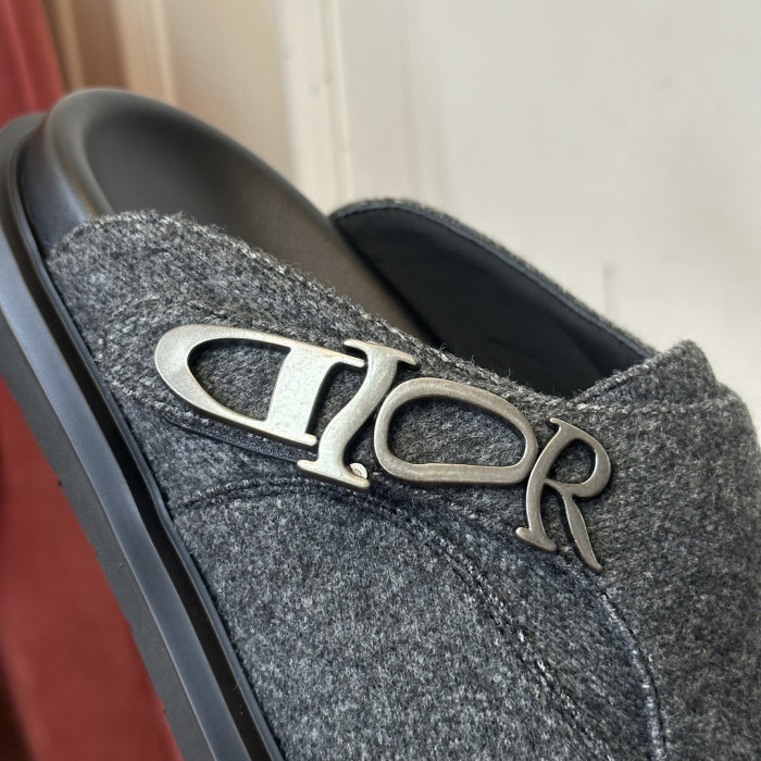 d10r sandal