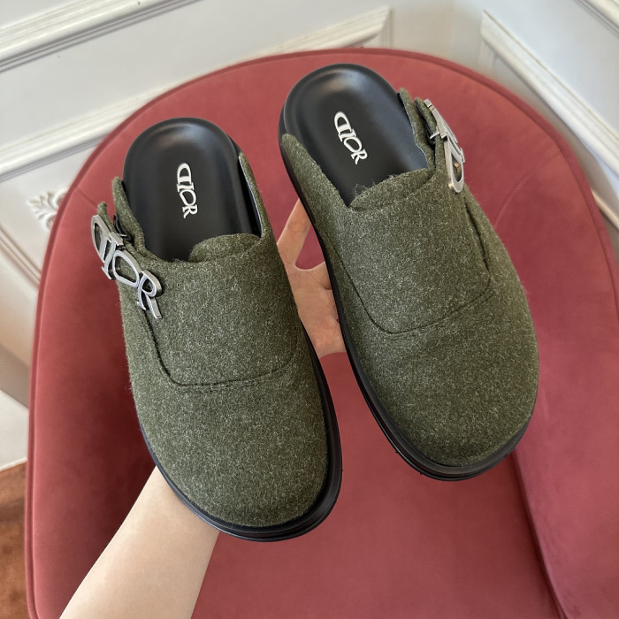 d10r sandal