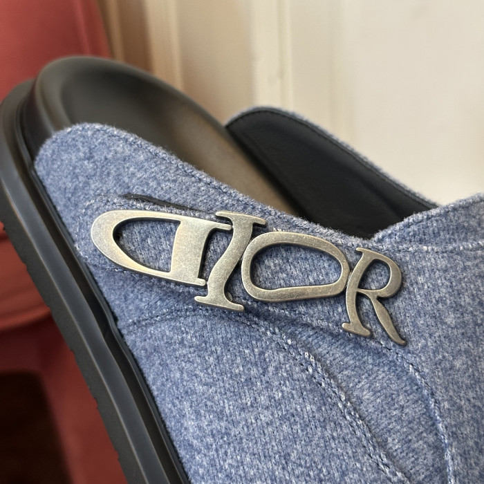 d10r sandal