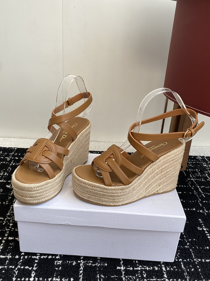 d10r sandal