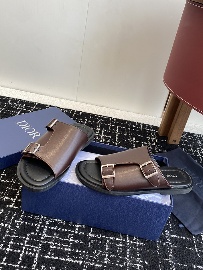 d10r sandal