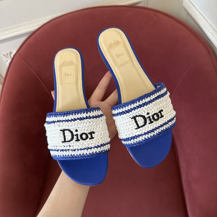 d10r sandal