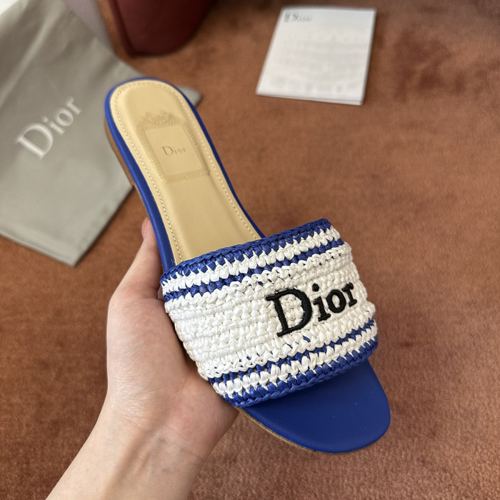 d10r sandal