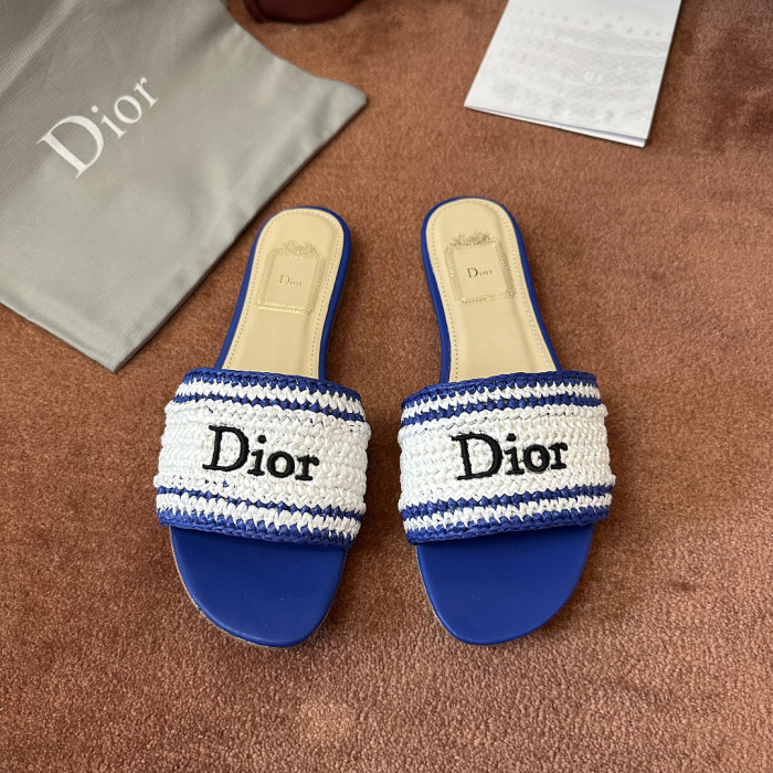 d10r sandal