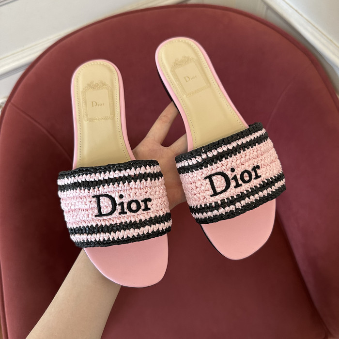 d10r sandal