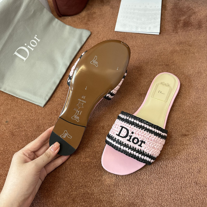 d10r sandal