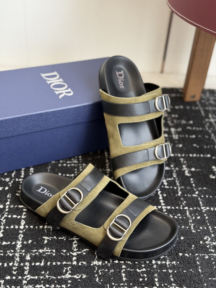 d10r sandal