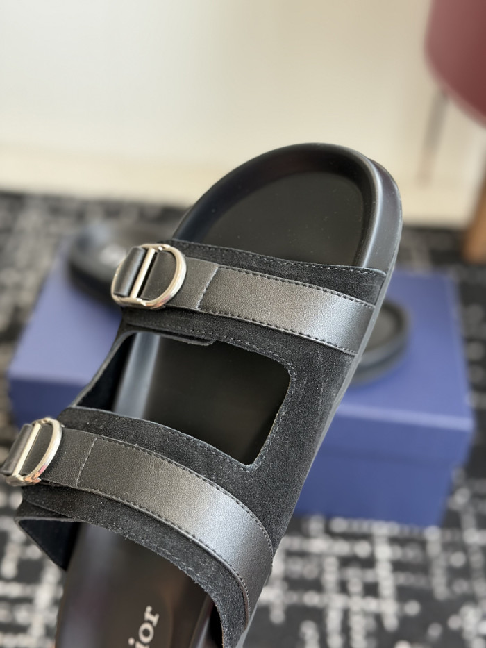 d10r sandal