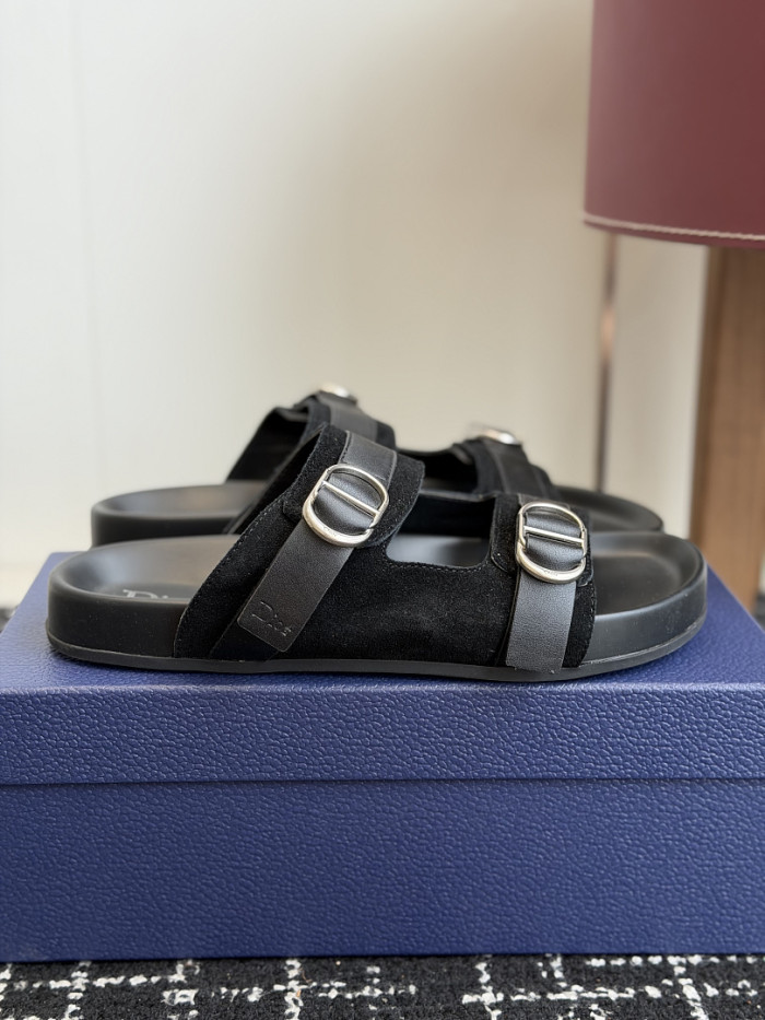 d10r sandal