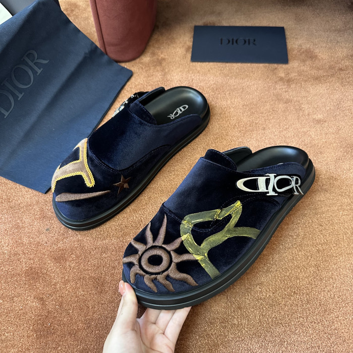 d10r sandal