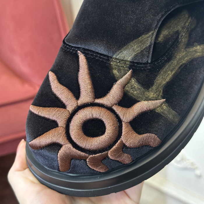 d10r sandal
