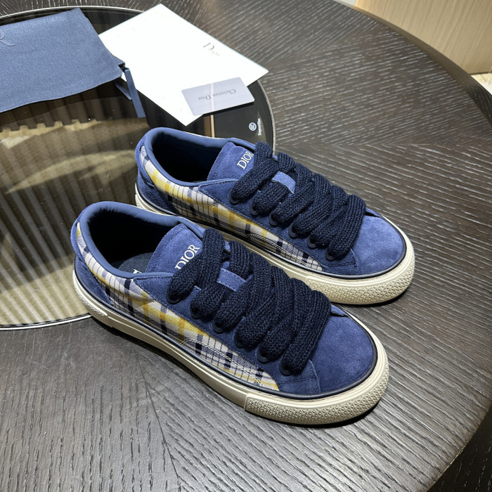 D10R SNEAKER