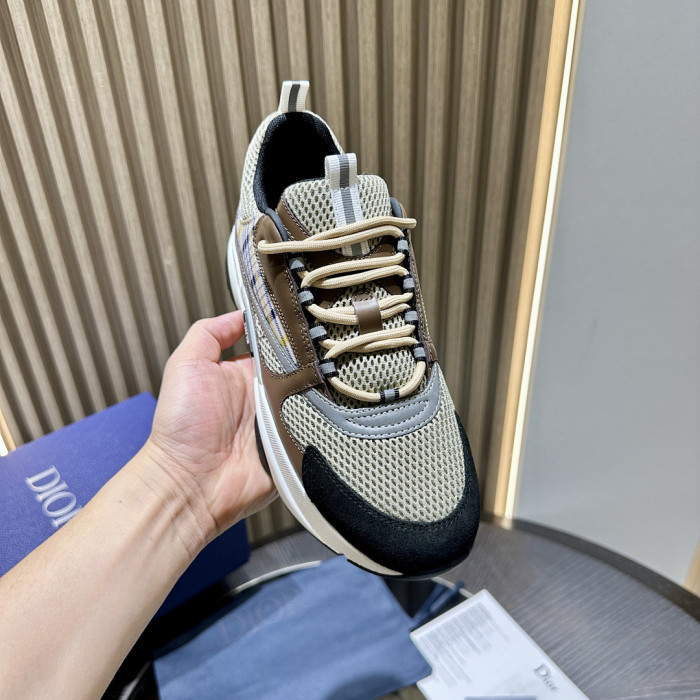 D10R SNEAKER