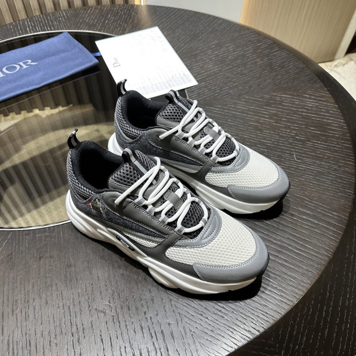 D10R SNEAKER