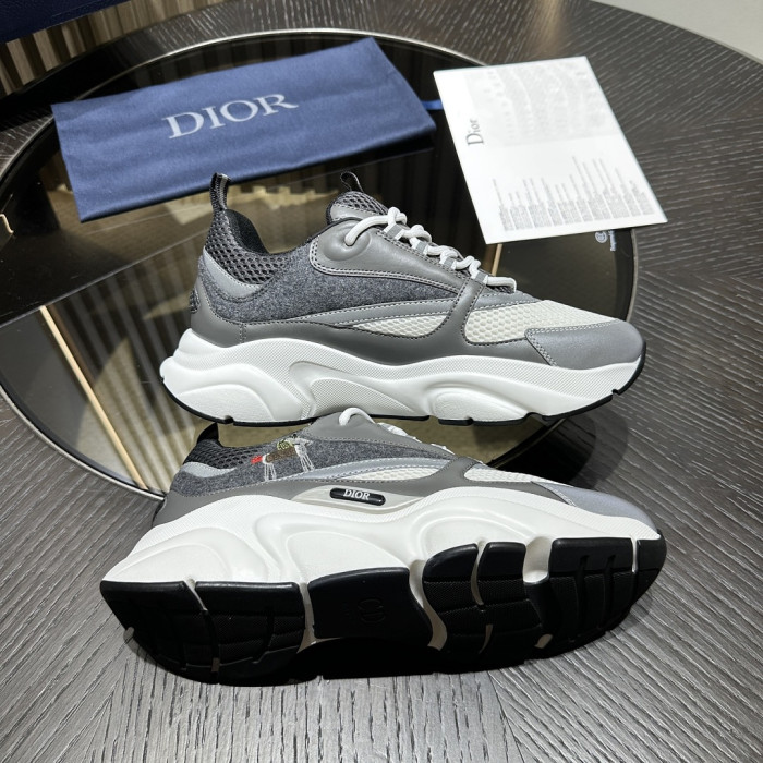 D10R SNEAKER