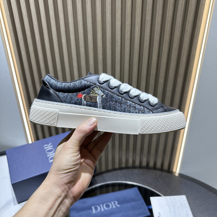 D10R SNEAKER