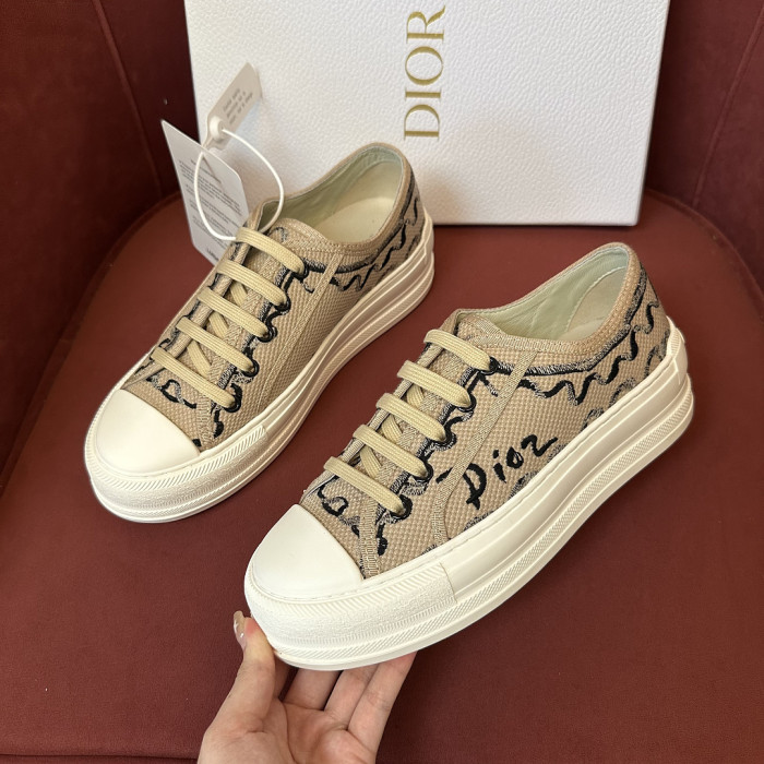 D10R SNEAKER