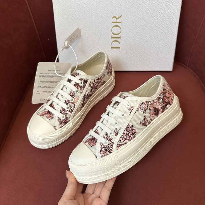D10R SNEAKER